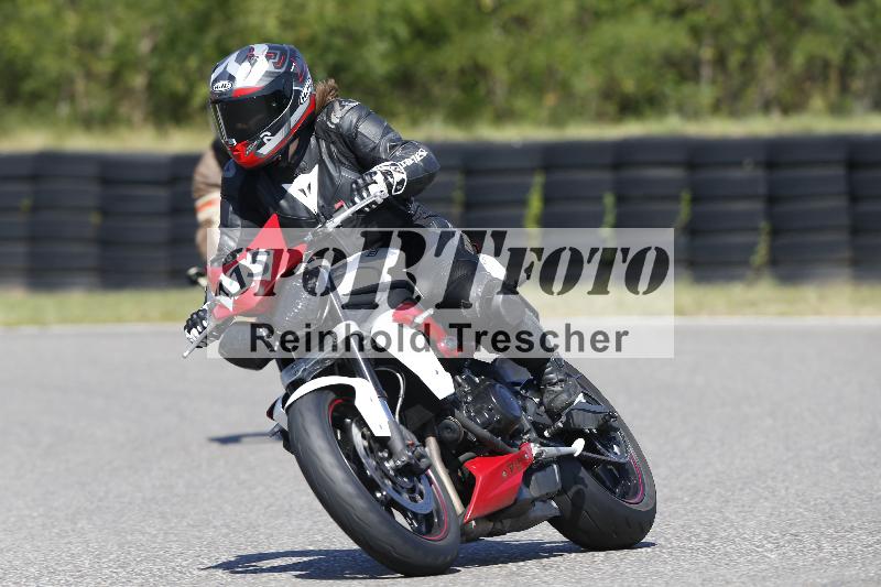 /Archiv-2025/48 25.08.2025 Cornu Master School ADR/gruen-vert/115